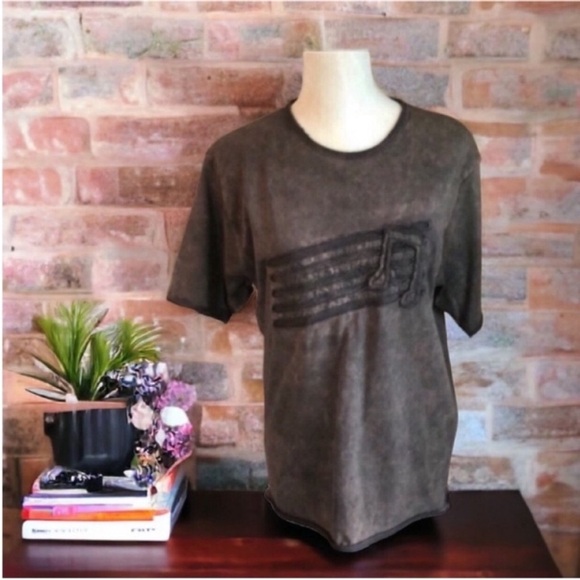 Cougar Tops - Cougar Brown and Black Musical Note Graphic Tee